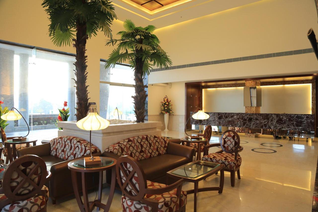 Dhanalakshmi Srinivasan Hotels Perambalur Exterior foto